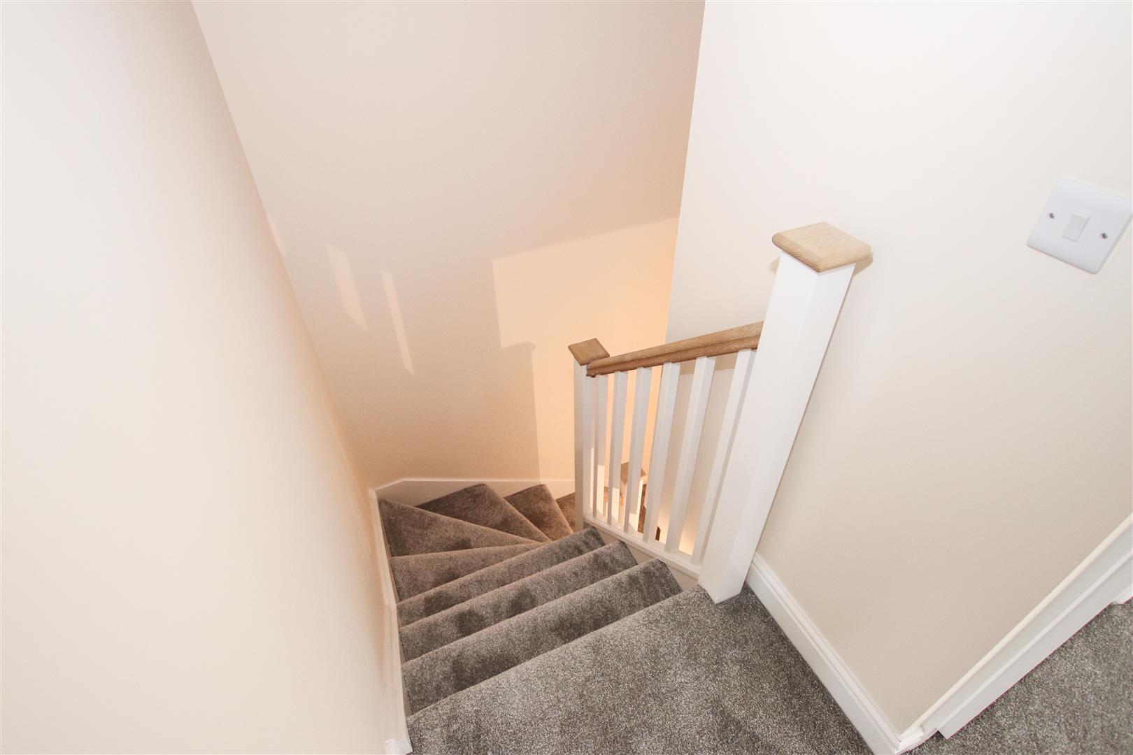 FIRST FLOOR LANDING